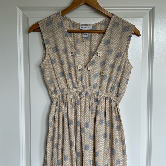 Sincerely Jules Maxi Dress XS Women's Sleeveless Tiered Beige Blue Geo Buttons - Picture 2 of 12